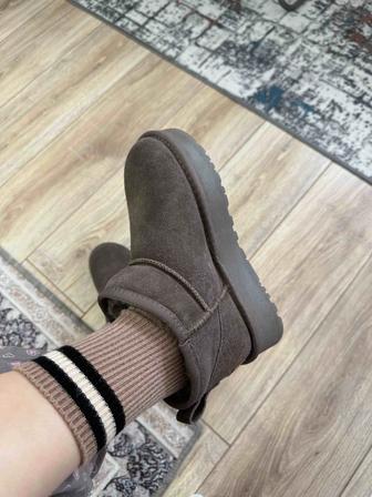 Абсолютно новые угги из натуральной замши и шерсти