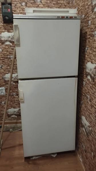 Отдам бесплатно холодильник