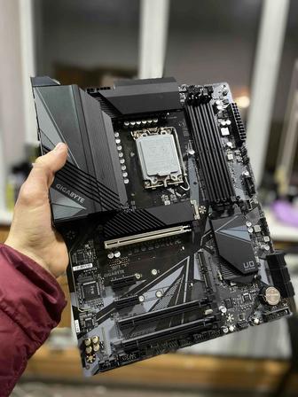 Z690 Gigabyte UD DDR5