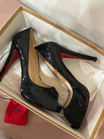 Босоножки Christian Louboutin