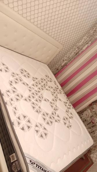 Продам кровать двухспальную