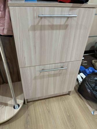 Продам обувницу