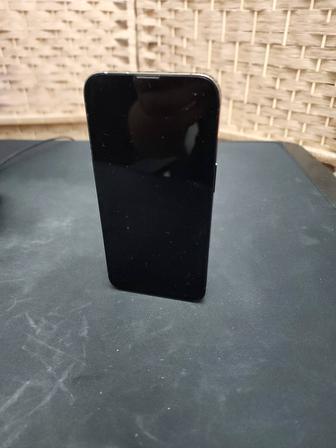 Продам iphone 13 pro 256 гб с коробкой