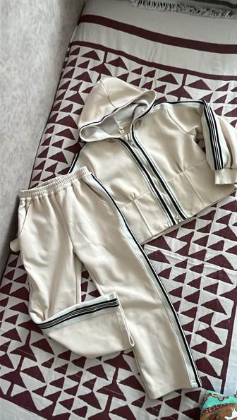 Спортивная двойка для девочек 7-8лет