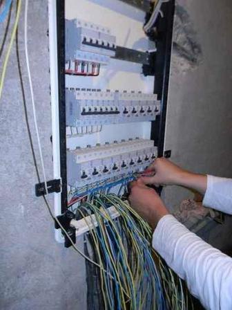 Услуги электрика.