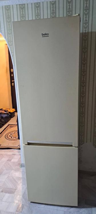 Продам холодильник беко