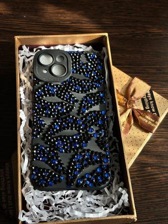 Продам чехлы со стразами ручной работы