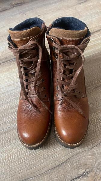 Ботинки утепленные