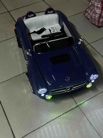 Детская машинка Mercedes Benz 190SL темно синий
