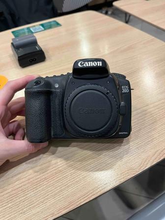 Продам фотоаппарат Canon 20D
