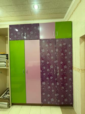 Продается большой шкаф для одежды/вещей