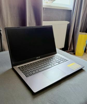 Ноутбук ASUS 15.6 / 8 гб / SSD 256 ГБ / Windows 11