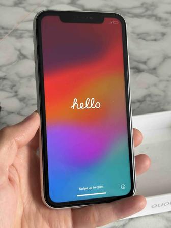 iPhone XR 64GB белый в идеальнейшем состоянии