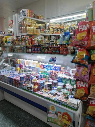Продам стеллажи, витрины
