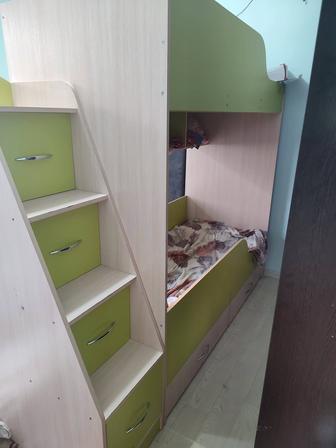 Двухъярусная детская кровать