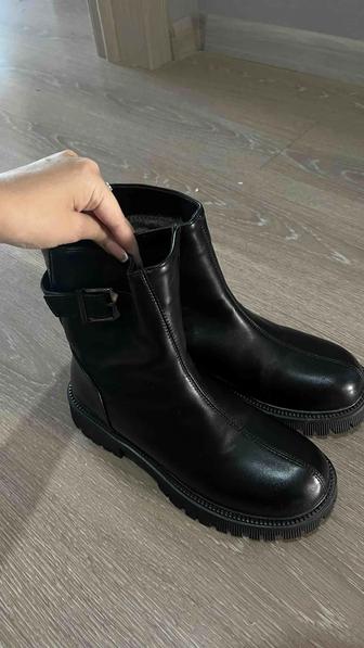 Продаю новые ботинки!