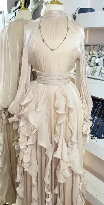 Продается платье