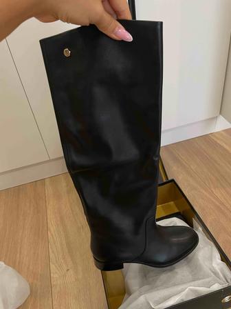 Ботфорты Basconi, новые, черного цвета, 37 размер