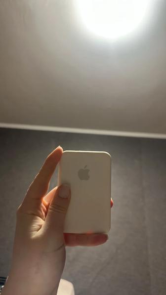 Максейф Maxsafe повербанк эпл