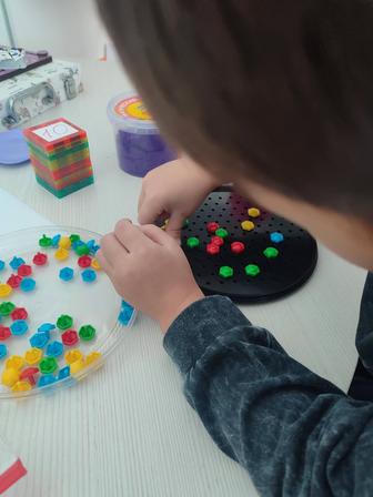 Дефектолог-логопед