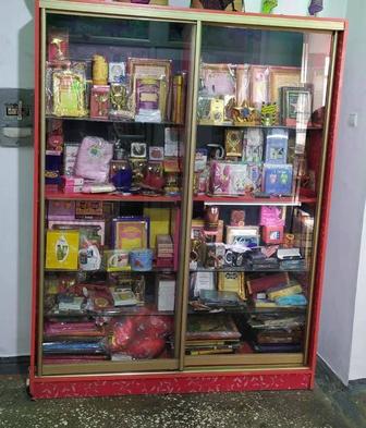 Продам ,Витрина.