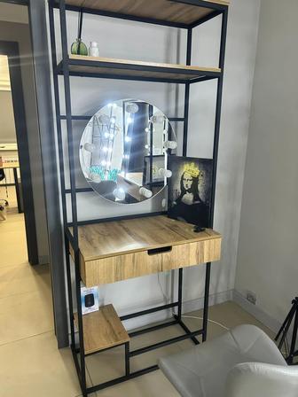 Продам стол для бровей и визажиста