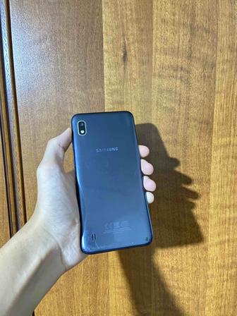 Продам срочно Samsung A10 32Gb