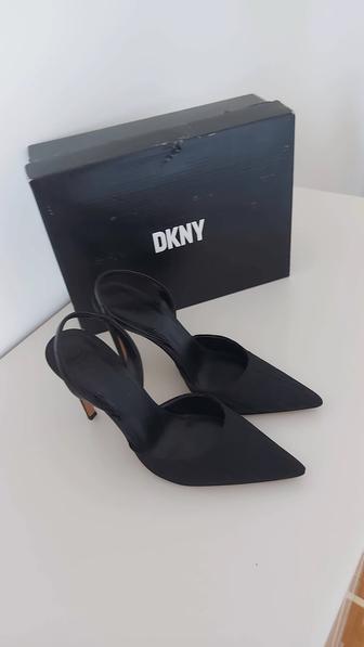 Продам туфли DKNY