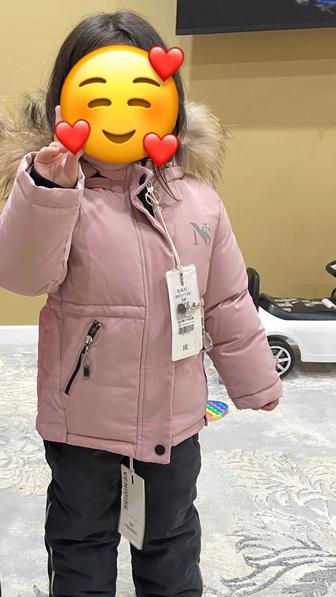 Продается комбинезон зимняя для девочки !