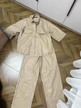 Продам костюм