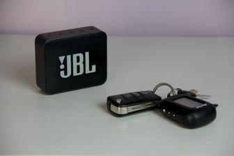 Продам колонку JBL GO2