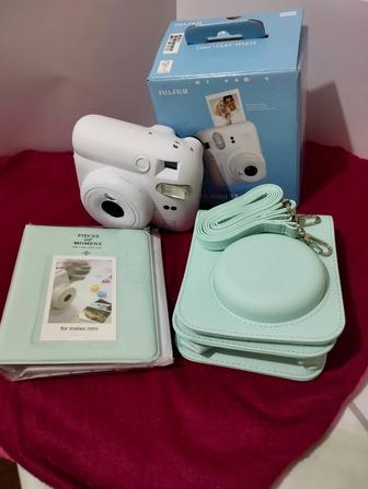 Фотоаппарат instax mini 12