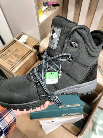 СРОЧНО продается мужские зимние кроссы