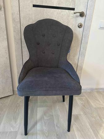 Продам 12 стульев