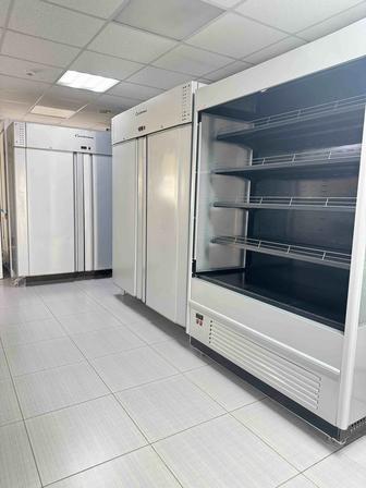 Продам 2 промышленных холодильных шкафа Carboma ( за очень дешево)