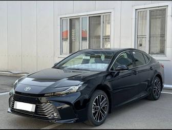 Долгосрочная аренда авто Toyota Camry 80 2024 г. с водителем