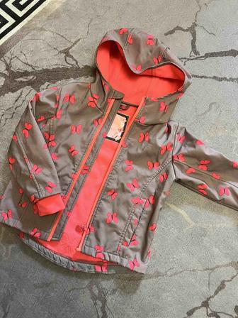 Куртка - плащ на девочку