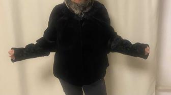 Шуба стриженная норка черная почти новая