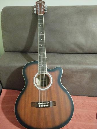 Продам гитару