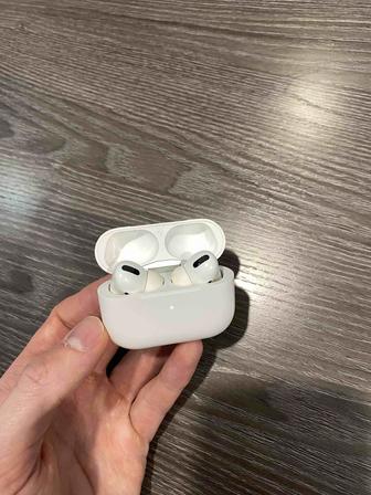 Наушники Apple AirPods Pro 1 поколения