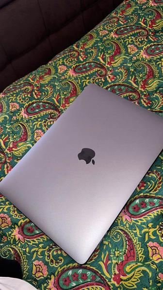 Продаю MacBook Air m1