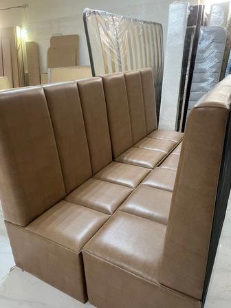 Продам диванчик для кафе новый