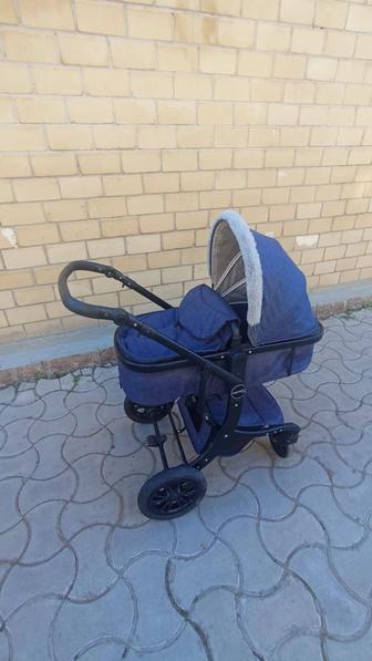 Продам б/у коляску