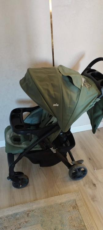 Продам коляску Joie