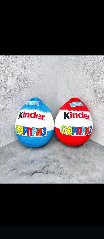 Большой киндер со сладостями !