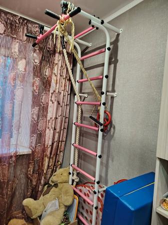 Продам шведскую стенку