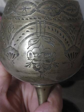 Фужеры и кувшинчик.