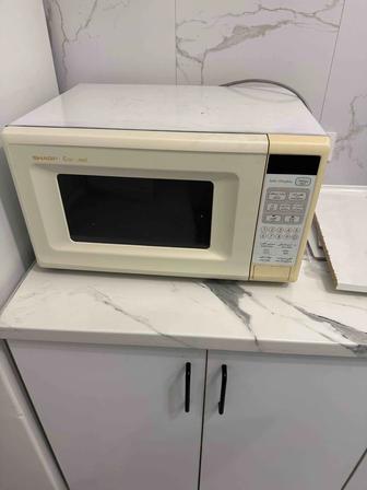 Микроволновка рабочая чистая