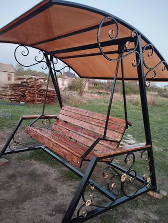 Продаются садовые качели