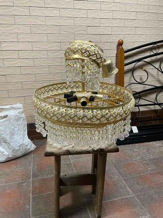 Элегантная потолочная люстра с кристаллами